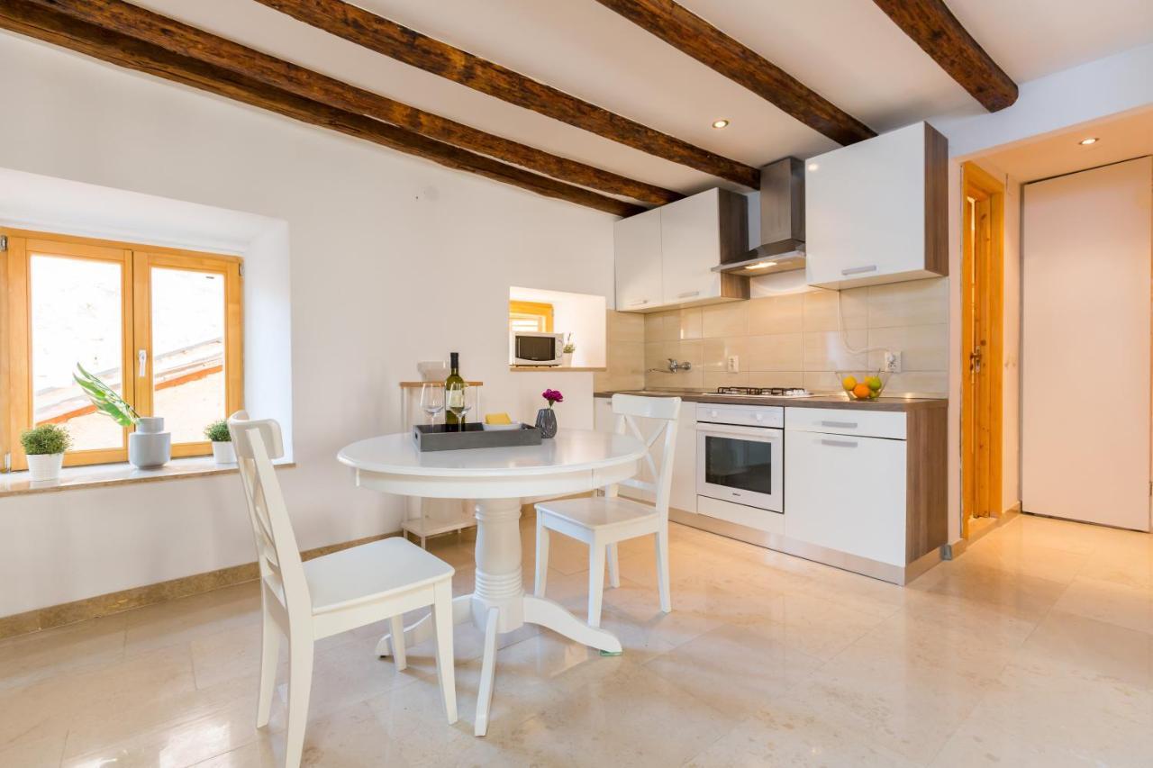 Deamicis By Irundo Apartment